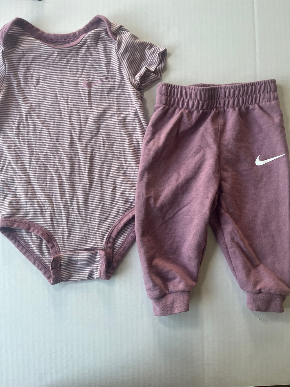 Nike Mauve Jogger Sweatpant Set